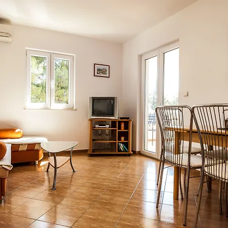 Apartman Mazuranic *